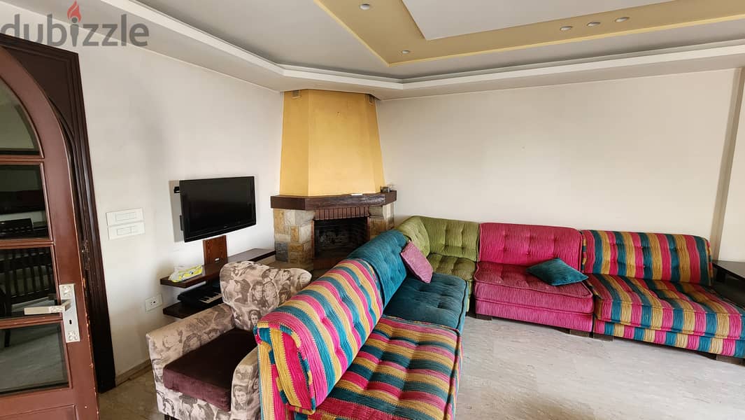 Apartment for sale in Louaizehشقة للبيع في منطقة الويزه 3