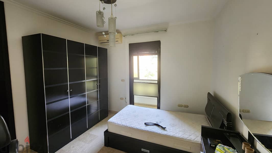 Apartment for sale in Louaizehشقة للبيع في منطقة الويزه 8