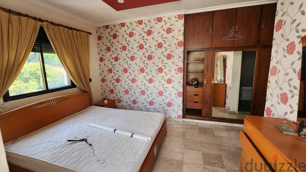 Apartment for sale in Louaizehشقة للبيع في منطقة الويزه 13