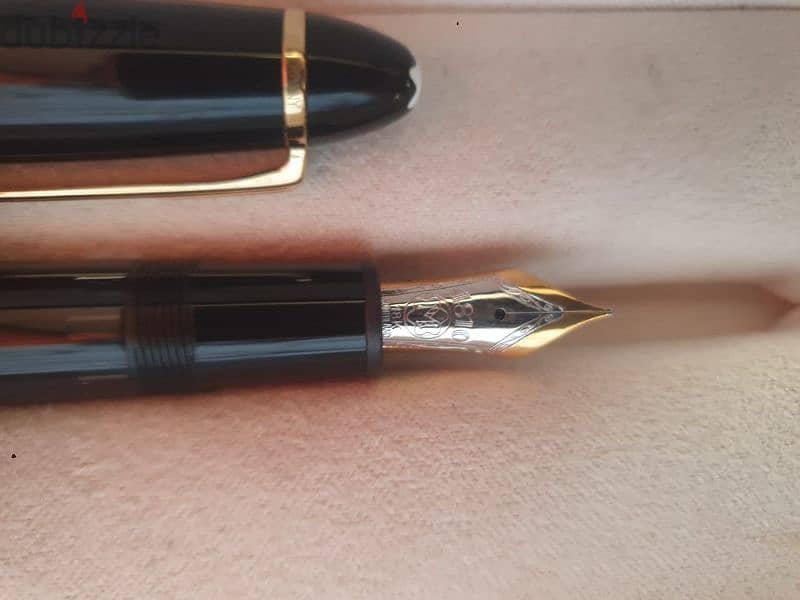 fountain pen mont blanc, with box and papers, big size, 18k gold 2