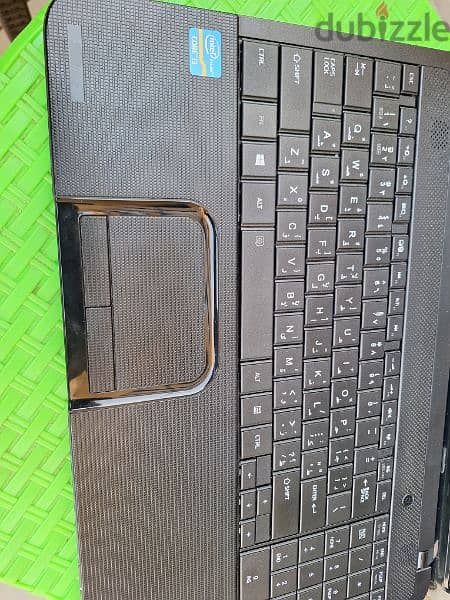 toshiba laptop like new 15.6" with bag 3