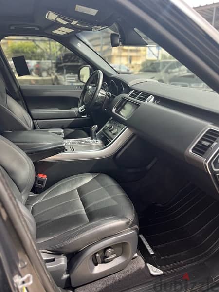 Range Rover sport V6 2016 clean carfax 6