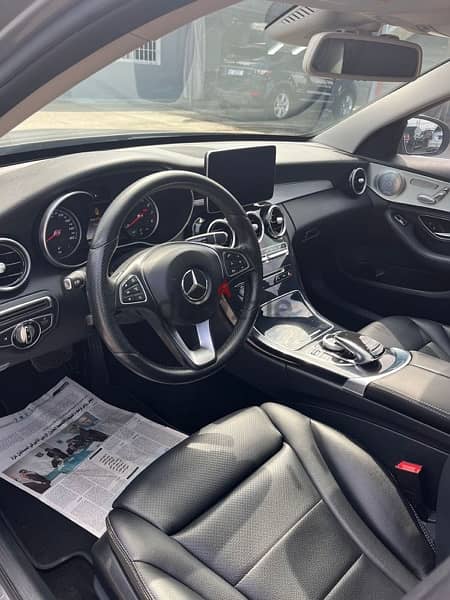 Mercedes C300 2016 clean carfax 6