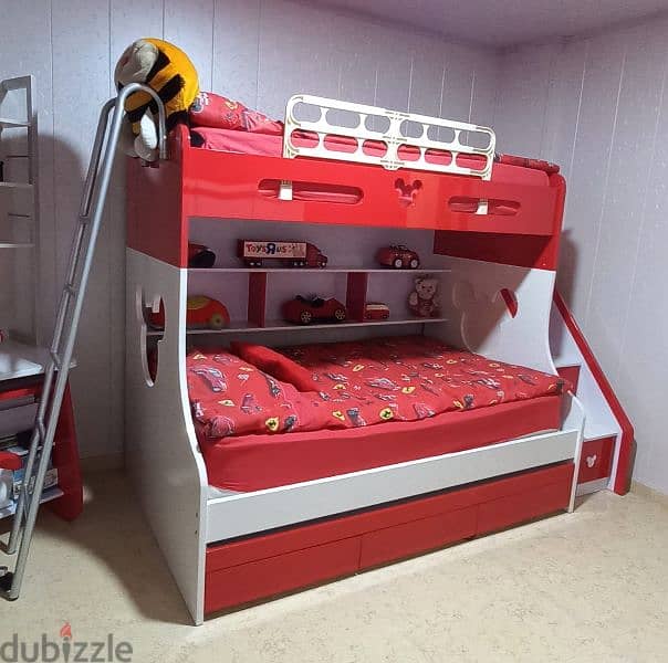 غرفة نوم للأولاد مستعملة لفترة قصيرة 2
