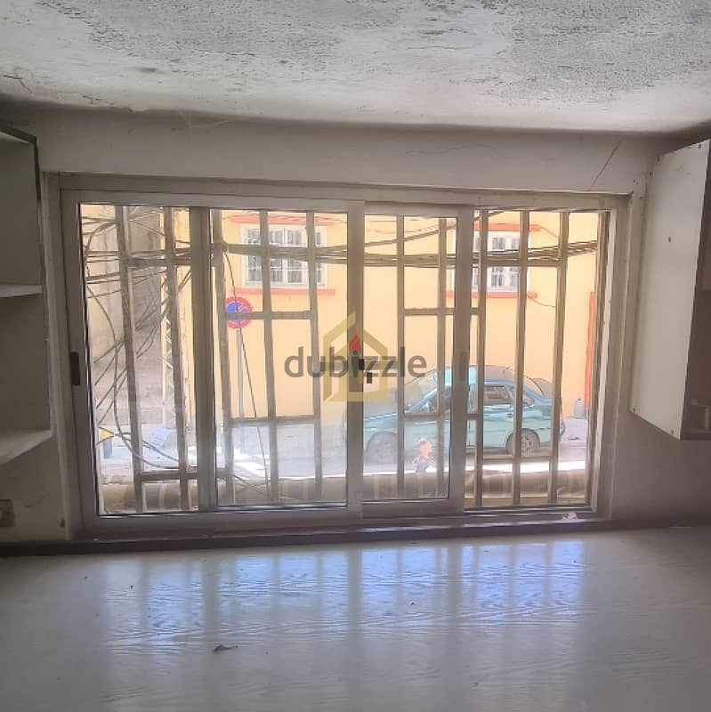 Shop for rent in Achrafieh EA1 2