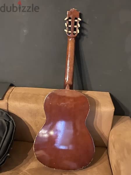 Yamaha C40 Classical Guitar with bag 3