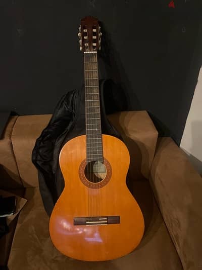 Yamaha C40 Classical Guitar with bag