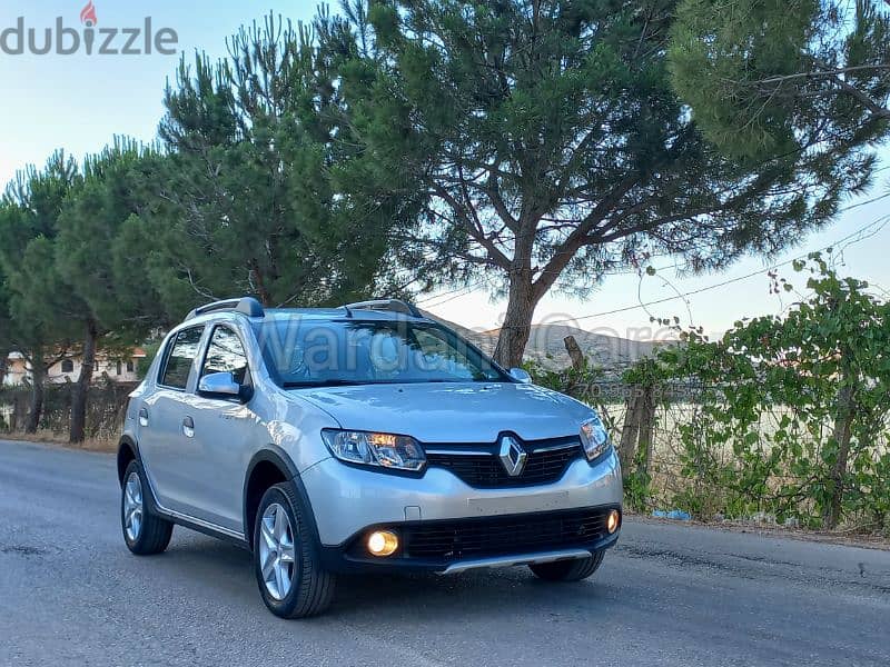 Renault Sandero Stepway 2016 (LIKE NEW) 1