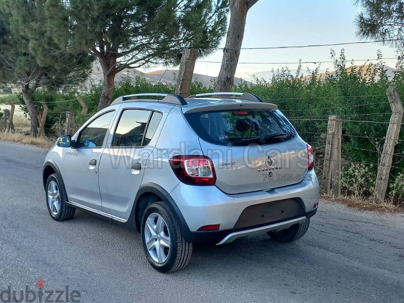 Renault Sandero Stepway 2016 (LIKE NEW) 6