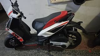 aprilla 2023 150cc 4500 km