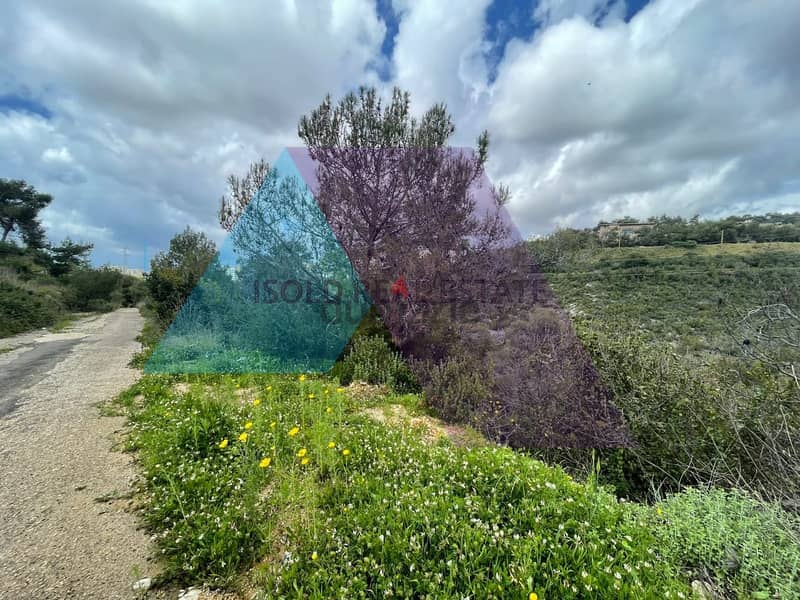 A 1500 m2 land having an open mountain view for sale in Baabda 3