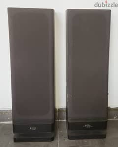 Pair of Hitachi HIFI 3-way Speaker System (almost new) 0