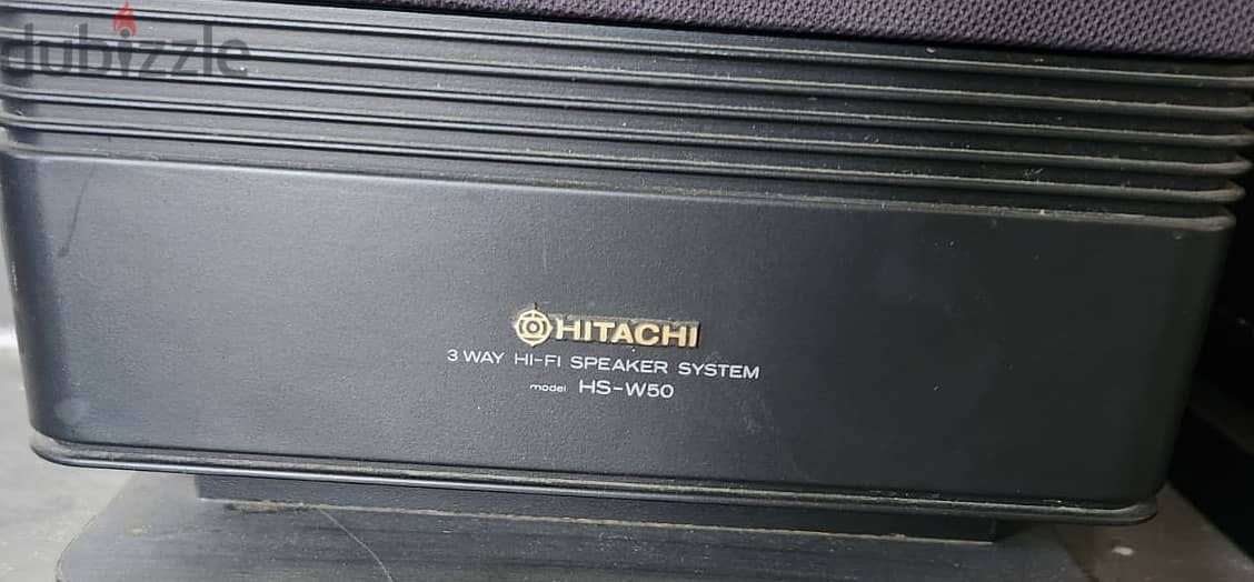 Pair of Hitachi HIFI 3-way Speaker System (almost new) 1