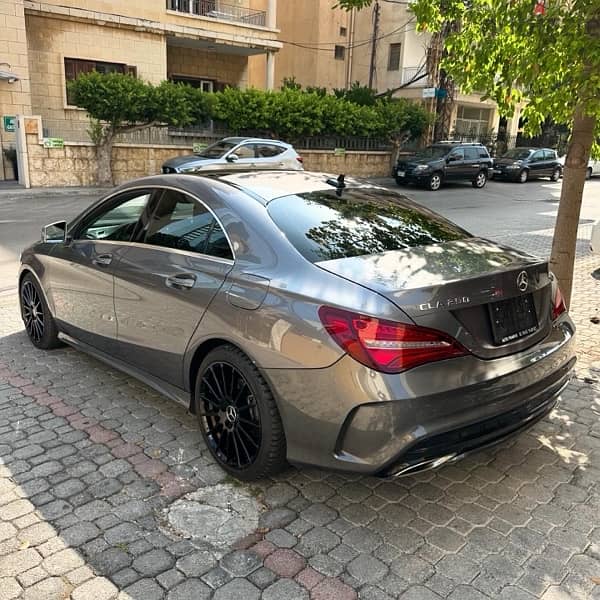 Mercedes CLA 250 AMG-line 4matic 2018 gray on black (clean carfax) 4