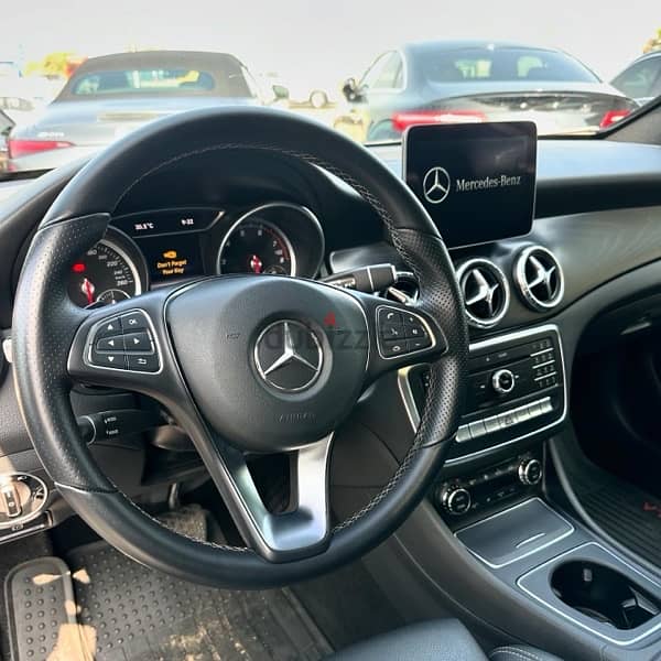 Mercedes CLA 250 AMG-line 4matic 2018 gray on black (clean carfax) 8