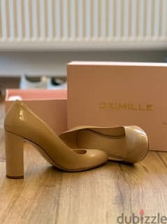 Heels size 40. Excellent condition 0