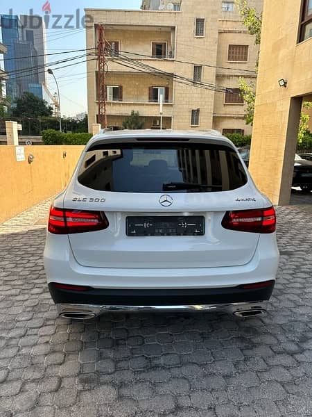 Mercedes GLC 300 4matic 2016 white on brown (clean carfax) 5