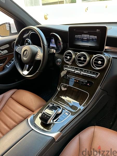 Mercedes GLC 300 4matic 2016 white on brown (clean carfax) 8