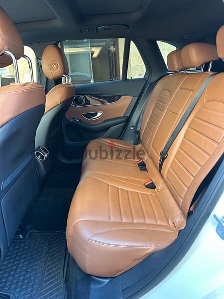 Mercedes GLC 300 4matic 2016 white on brown (clean carfax) 11