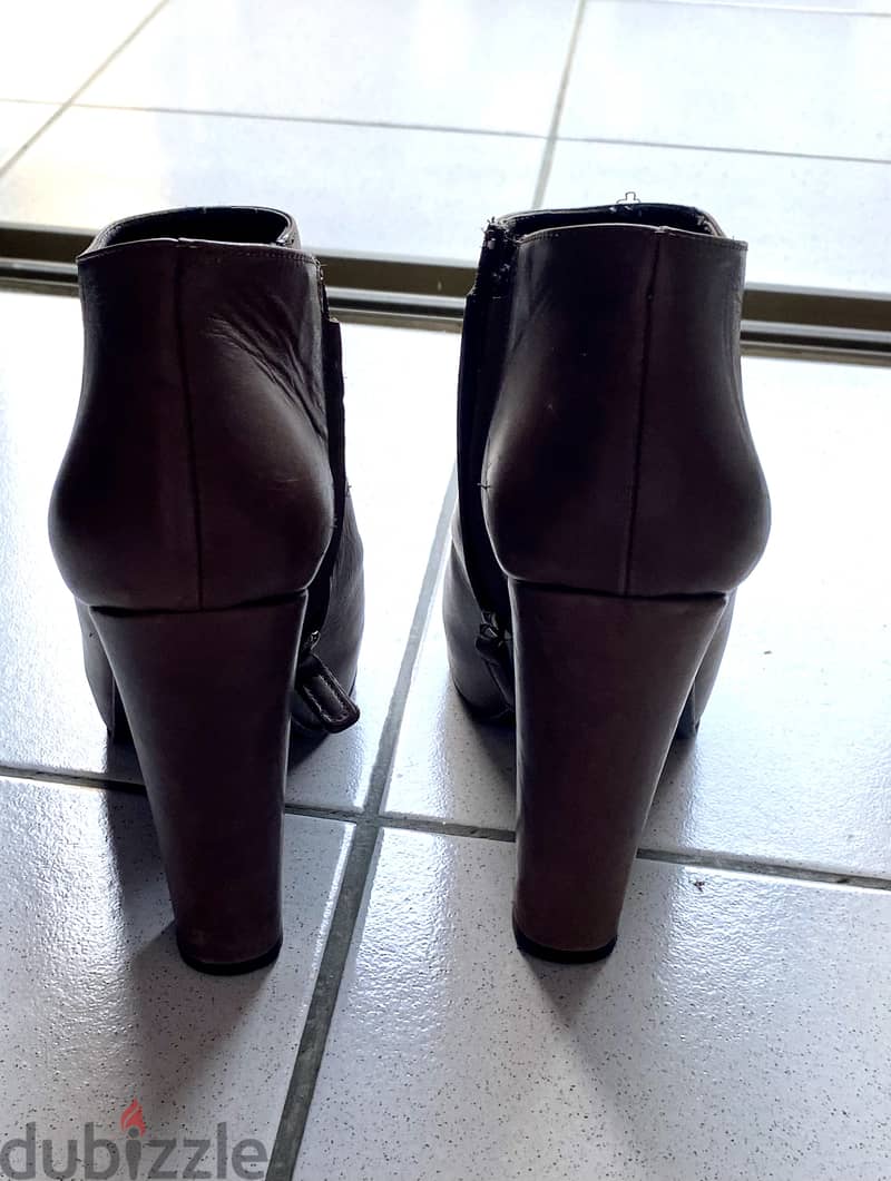 Stylish Brown Ankle Boots 2