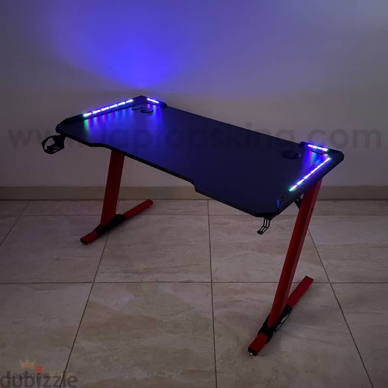 Z5-7 RGB GAMING DESK WITH BUILT-IN CONTROLLER 1