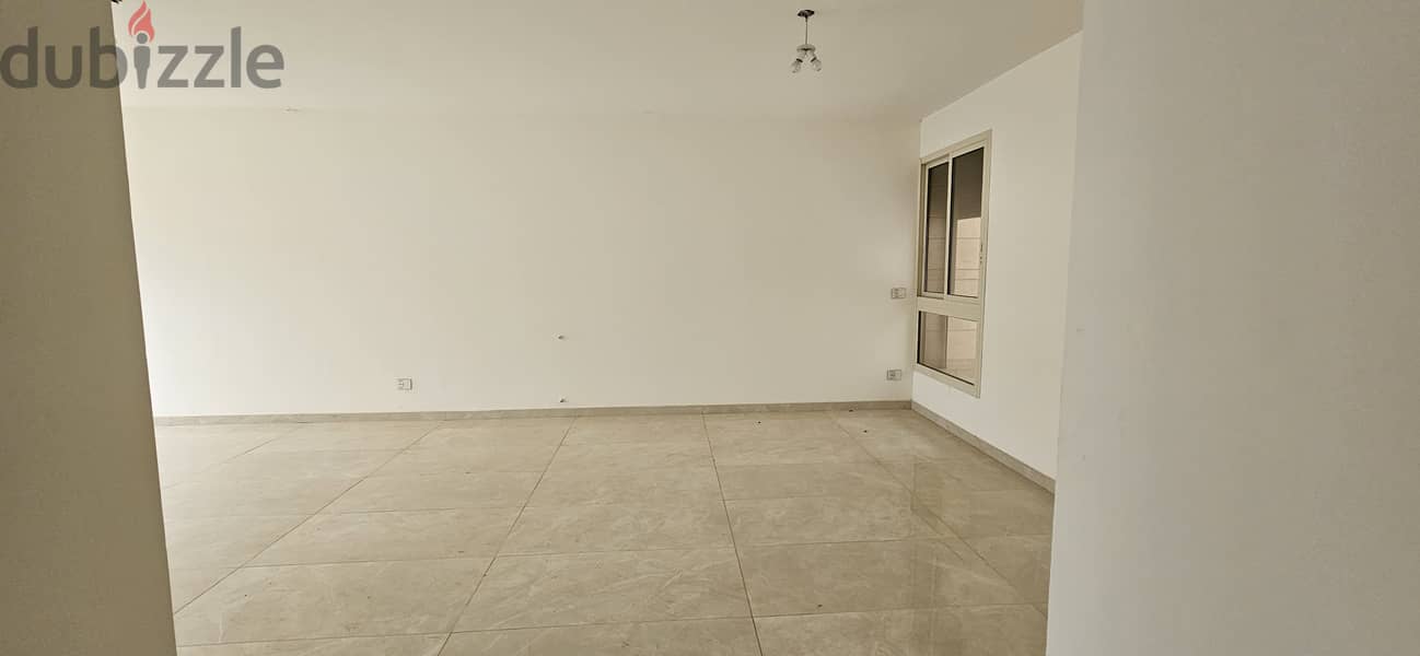 Apartment for sale in Hazmieh شقة للبيع في الحازمية منظر مفتوح 2