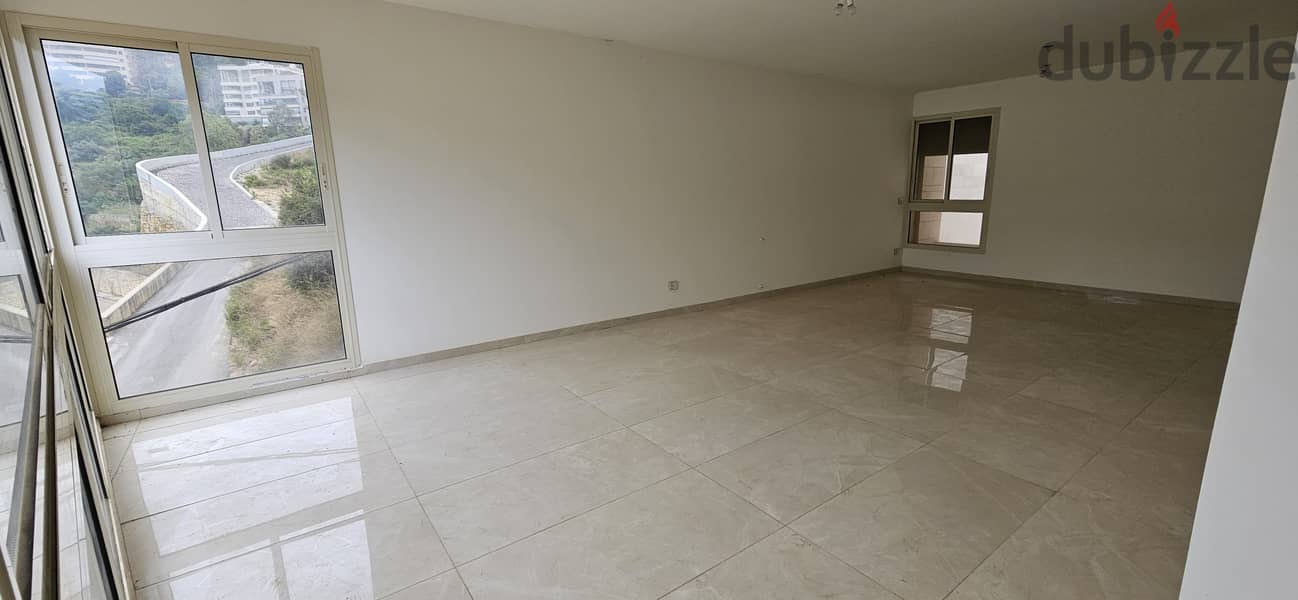 Apartment for sale in Hazmieh شقة للبيع في الحازمية منظر مفتوح 5