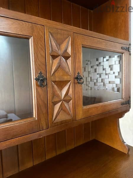 antique hoosier cabinet like new. 320$ 6