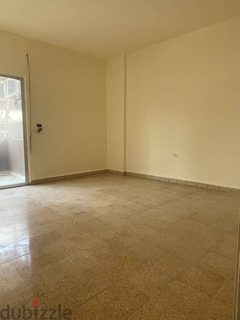 Decorated Apartment for sale in Zoukak al Blat 160 Sqm 4