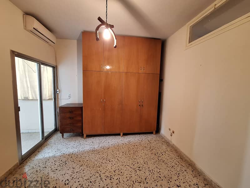 Apartment for rent in Achrafieh شقة للإيجار في الأشرفية الروم 6