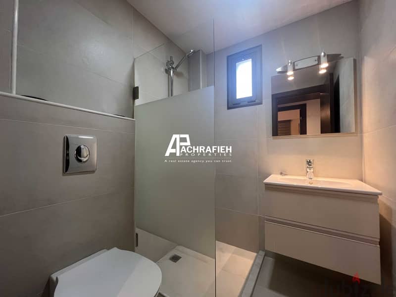 Apartment for Rent In Achrafieh - شقة للإجار في الأشرفية 5