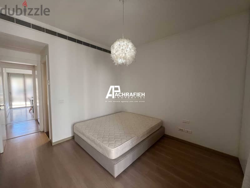 Apartment for Rent In Achrafieh - شقة للإجار في الأشرفية 12