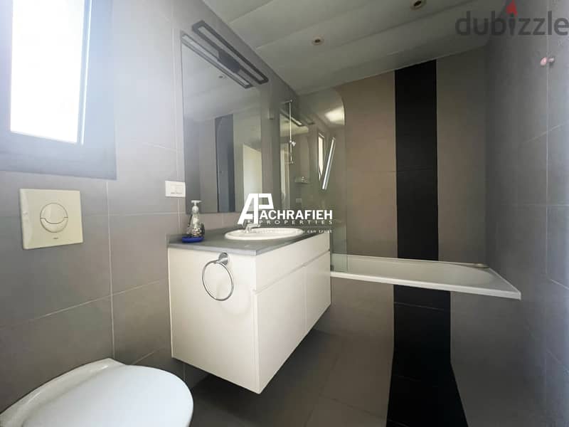 Seaview Apartment for Rent In Achrafieh - شقة للإجار في الأشرفية 10