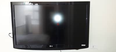 LG TV LCD 40 Inches for sale!