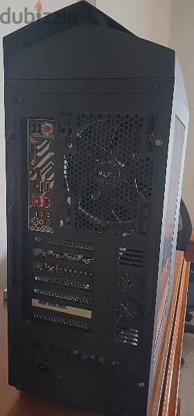 Custom built gaming pc + monitor and keyboard (text for info:78882839) 4