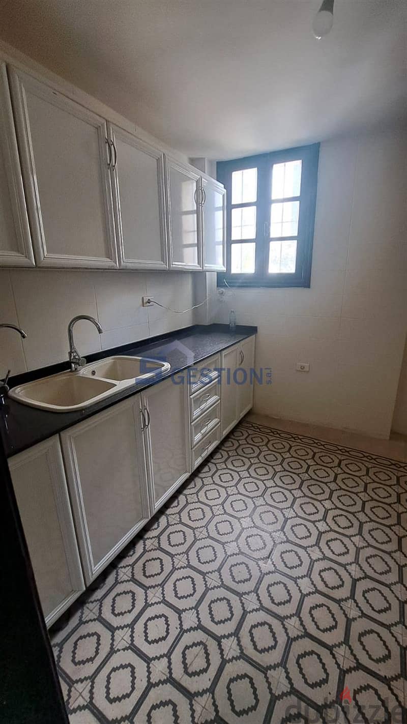 Apartment In Good Condition For Rent In Ashrafieh 2
