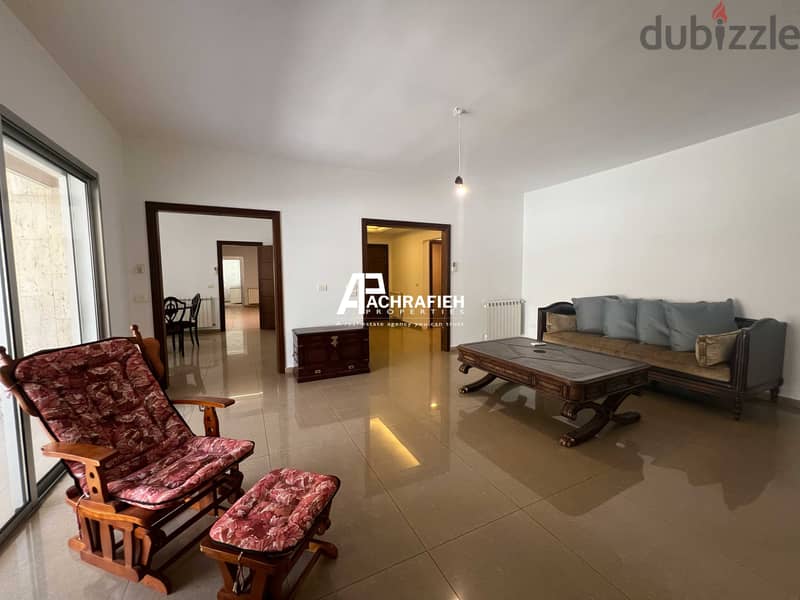 Apartment For Rent in Achrafieh - شقة للأجار في الأشرفية 2