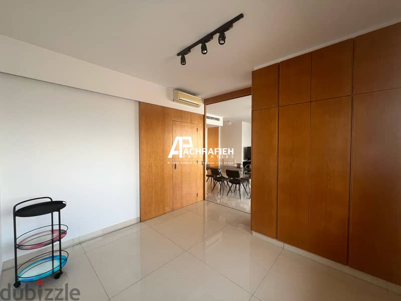 Apartment for Sale In Achrafieh - شقة للبيع في الأشرفية 6