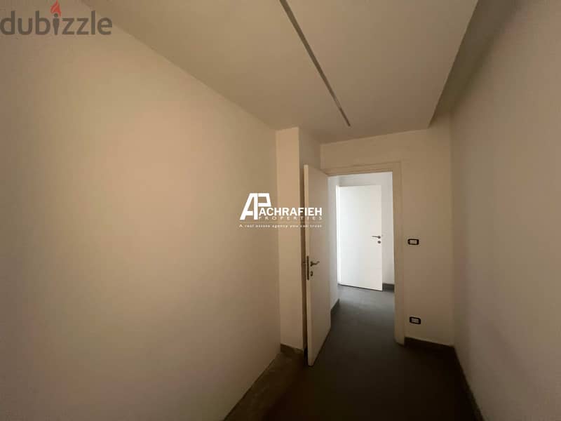Office for Rent in Gemmayze - مكتب للأجار في الجميزة 9