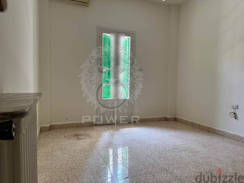P#AK108997 spacious 200 sqm apartment in Achrafieh/الأشرفية 4