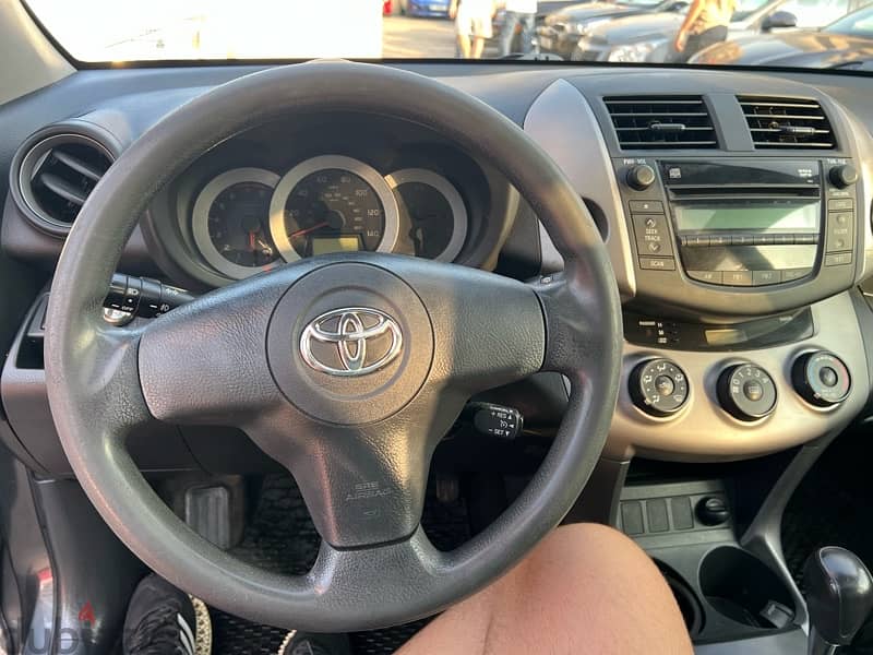 Toyota Rav4 Sport full options 10