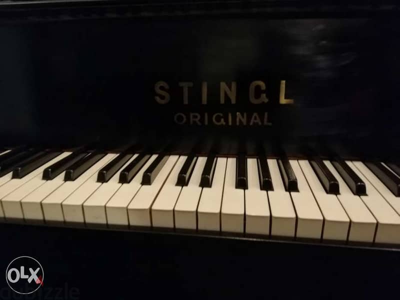 Piano baby grand stingl germany tuning warranty 3 pedal 4
