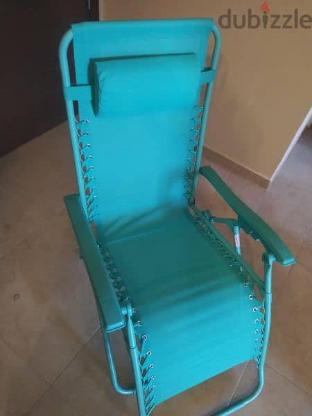 beach chair. 0