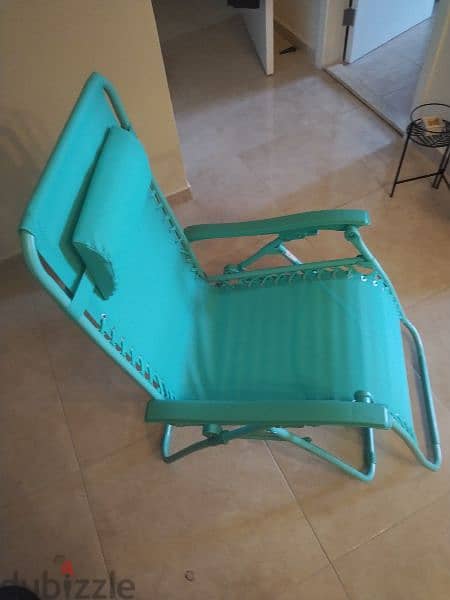 beach chair. 1