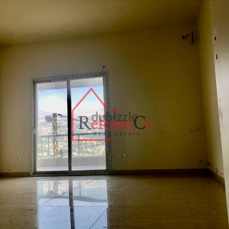 Apartment with warehouse in Ballouneh شقة مع مستودع في بلونة 2