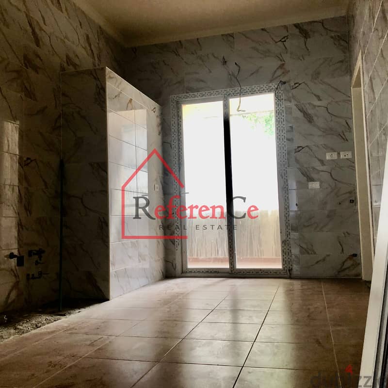 Apartment with warehouse in Ballouneh شقة مع مستودع في بلونة 3