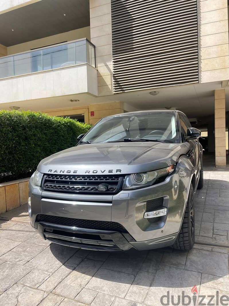 Land Rover Evoque 2015 Gray on Black 1