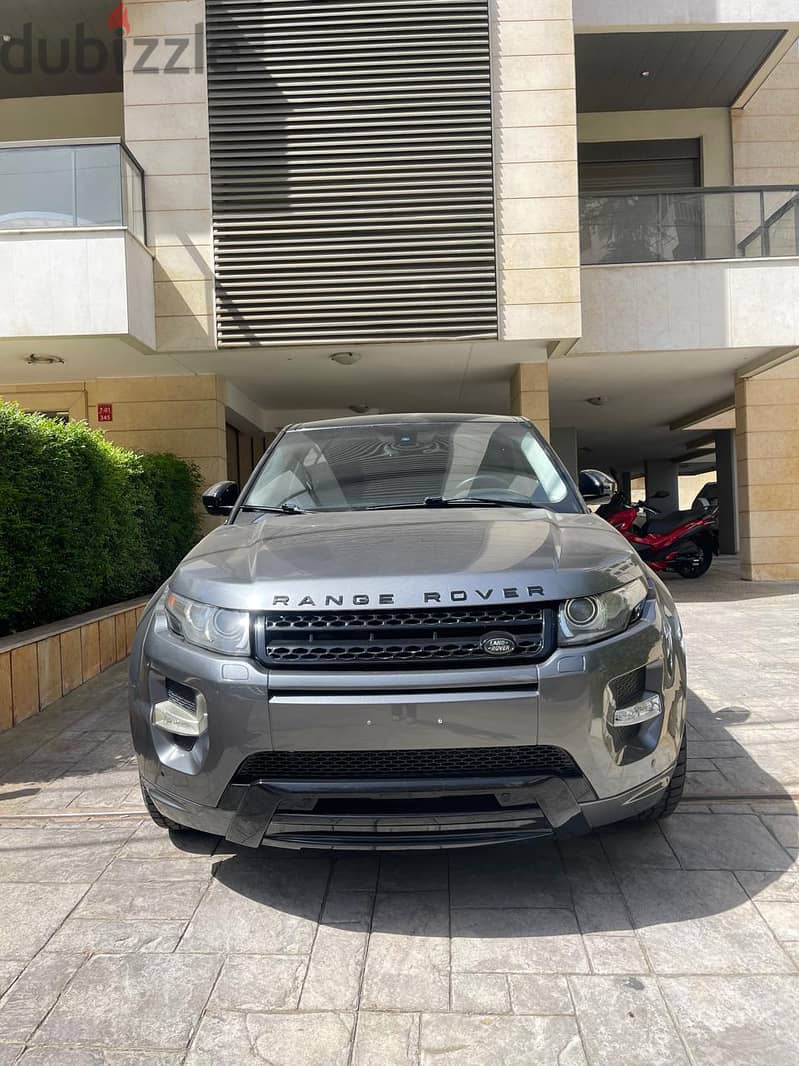 Land Rover Evoque 2015 Gray on Black 2