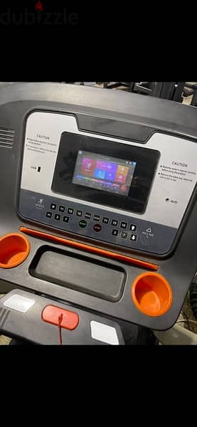 treadmill new 6. H. P Ac motor hold up to 145kg  and wifi connection 2