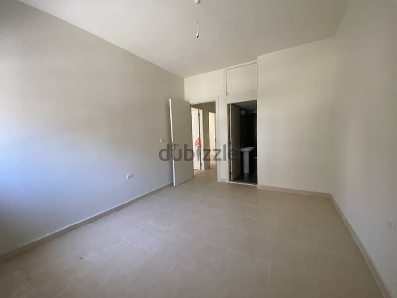 175m² Apartment for Sale in Mansourieh 4